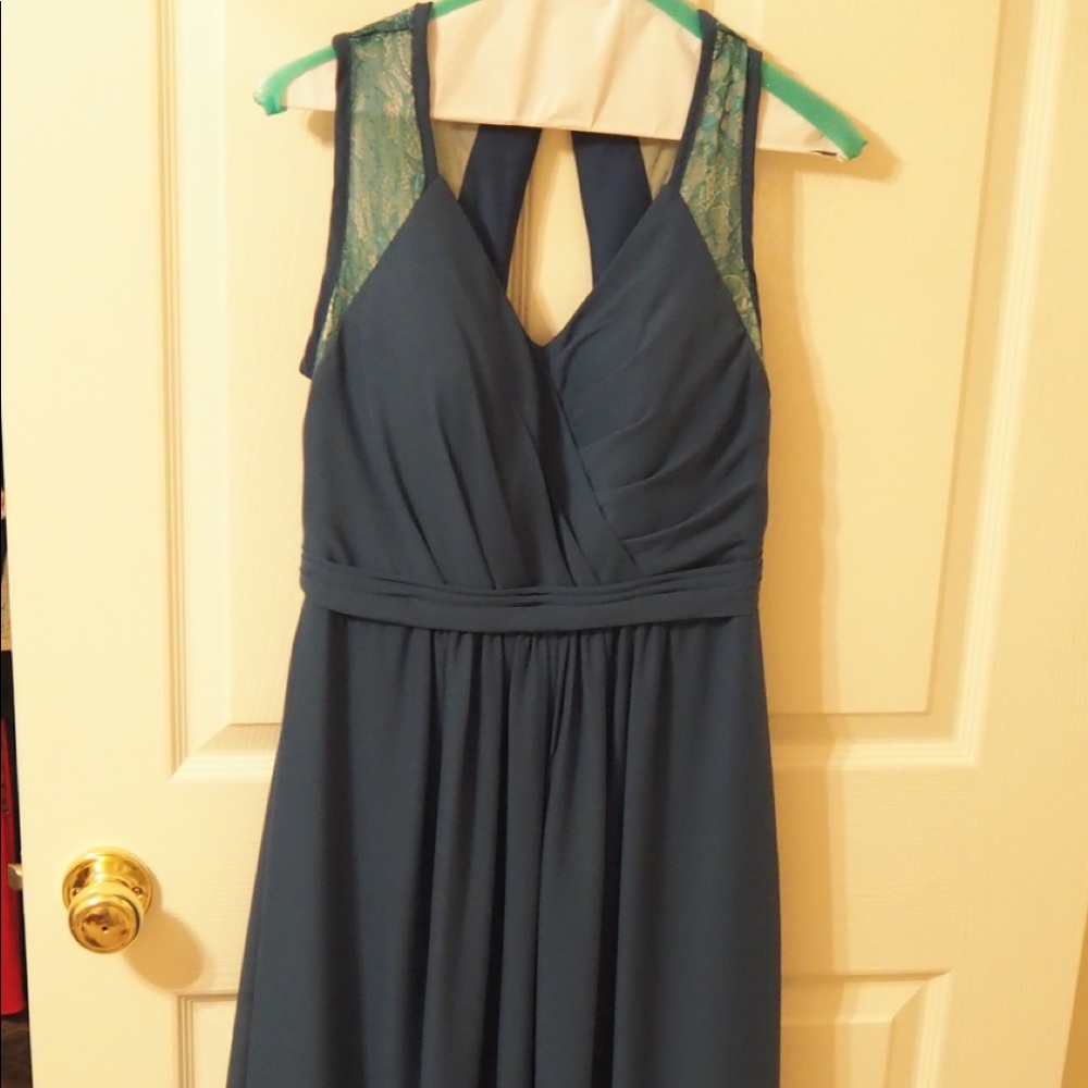 Elegant floor-length bridesmaid/evening dress